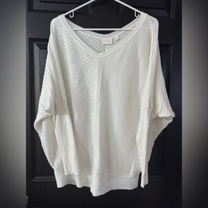 Ladies Medium Dolmon Sleeve Sweater